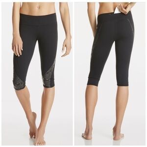 FABLETICS Navassa Crop Black Size XS